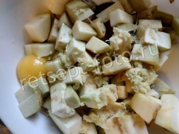 Баклажаны с соевым соусом и огурцами по-китайски