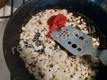 Баклажаны с соевым соусом и огурцами по-китайски