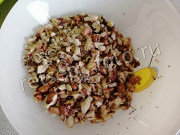 Банановый кекс с орехами в мультиварке