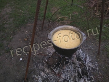 Банош с брынзой по-закарпатски (кукурузная каша на сметане)
