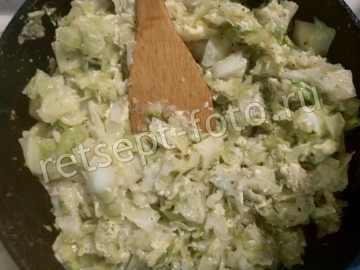 Белокочанная капуста с яйцом и сыром в духовке