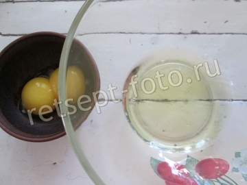 Бисквитный торт с грушами и сливочным сыром