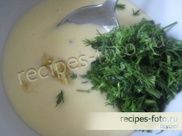 Блины  с ветчиной и сыром с чесночным соусом