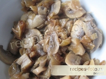 Блины с грибами и сыром