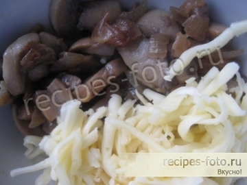 Блины с грибами и сыром