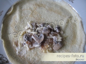 Блины с грибами и сыром