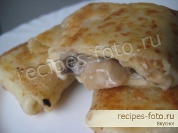Блины с грибами и сыром