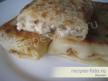 Блины с курицей, грибами и сыром