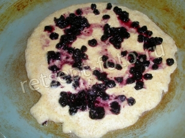 Блины из цельнозерновой и овсяной муки с черникой