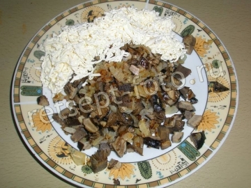 Блины на пиве с грибами и картошкой