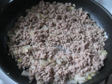 Блины с мясом и рисом на кефире