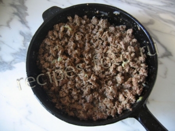 Блины с мясом на молоке