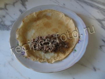 Блины с мясом на молоке