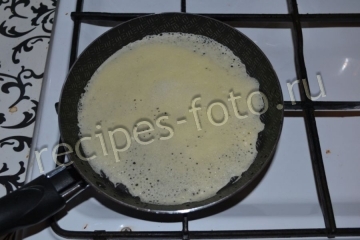 Блины с начинкой: колбасой, рисом и яйцом на молоке