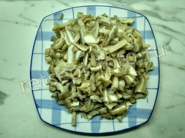 Блины с жюльеном из грибов с мясом