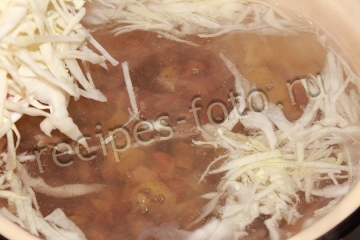 Борщ с фасолью без мяса