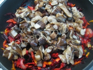 Борщ с грибами без мяса