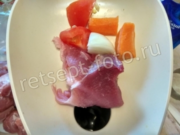 Бургер с сочной котлетой с овсяными хлопьями