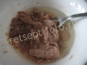 Бутерброды с печенье трески и свежим огурцом