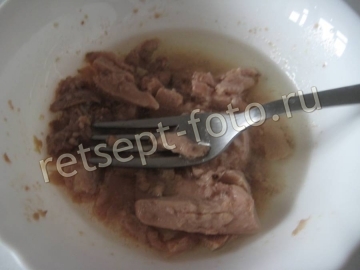 Бутерброды с печенью трески, яйцами и помидорами