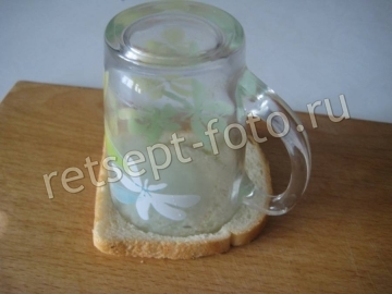 Бутерброды с печенью трески, яйцом и огурцом