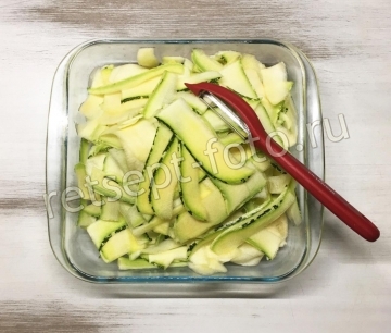 Быстрые маринованные кабачки