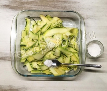 Быстрые маринованные кабачки