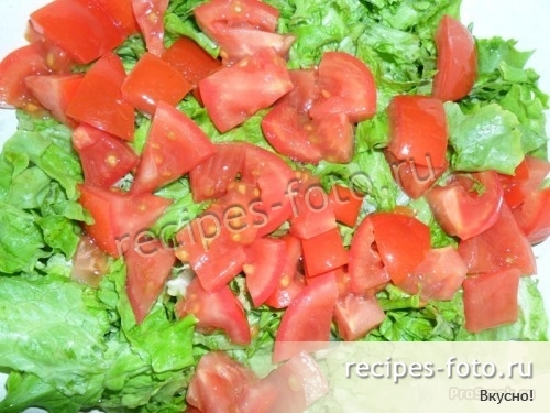 Салат "Цезарь" с ветчиной, помидорами и сыром