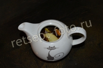 Чай с яблоком и корицей
