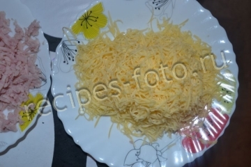 Чипсы из лаваша с сыром и ветчиной в духовке