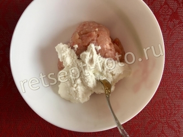 Детские паровые куриные котлеты с творогом для ребенка 1,5 года