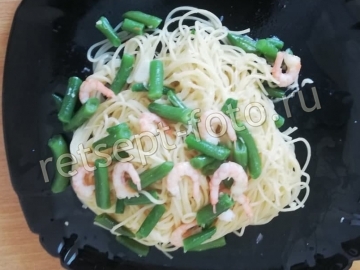 Диетическая паста с креветками и стручковой фасолью