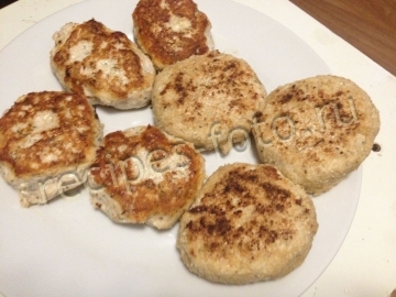 Диетические котлеты из курицы с творогом