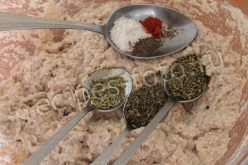 Диетические куриные котлеты с овсяными хлопьями