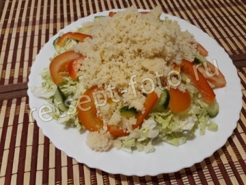 Салат с кускусом и тунцом