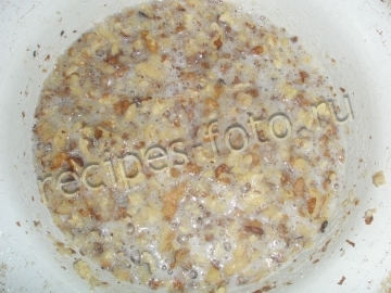 Домашняя медовая пахлава с орехами на сметане