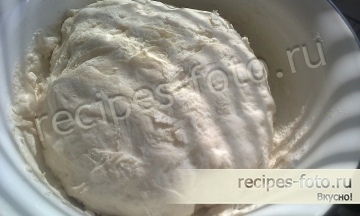Домашняя пицца с курицей и сыром