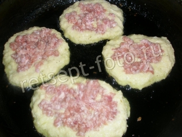 Драники с мясом