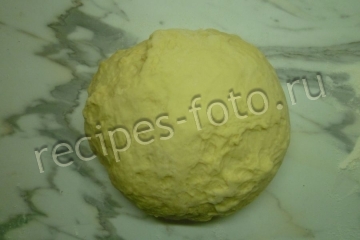 Дрожжевой пирог с яблоками и корицей в духовке