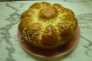Дрожжевой пирог с яблоками и корицей в духовке