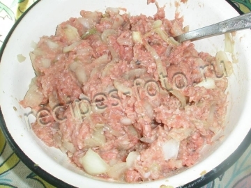 Дрожжевой пирог с мясом и картошкой