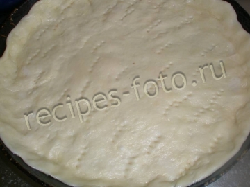 Дрожжевой пирог с мясом и картошкой
