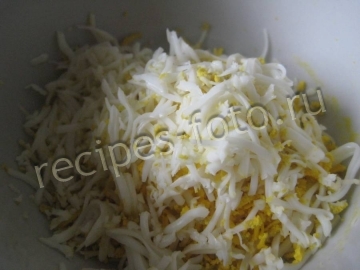 Фаршированные крабовые палочки с грибами и огурцом