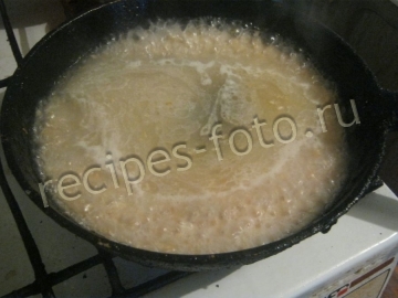 Фаршированные перцы с рисом и морковью в духовке