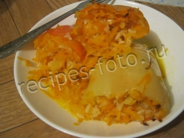 Фаршированные перцы с рисом и морковью в духовке