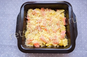 Форель с картошкой в сливках в духовке