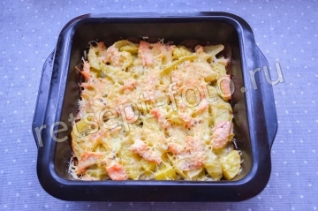 Форель с картошкой в сливках в духовке
