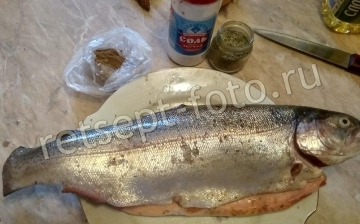 Форель запеченная целиком в фольге