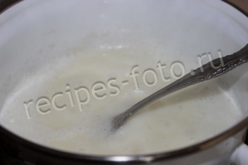 Французские булочки с изюмом и заварным кремом