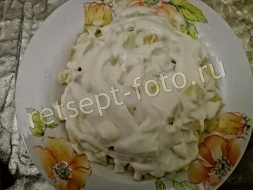 Фруктовый салат хурмой, печеньем и йогуртом "Солнышко"